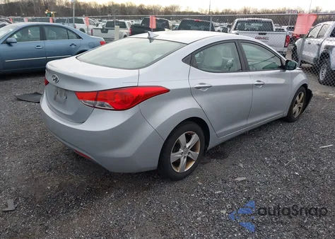 2013 Hyundai Elantra Gls z USA, uszkodzony, nr VIN 5NPDH4AE0DH233610